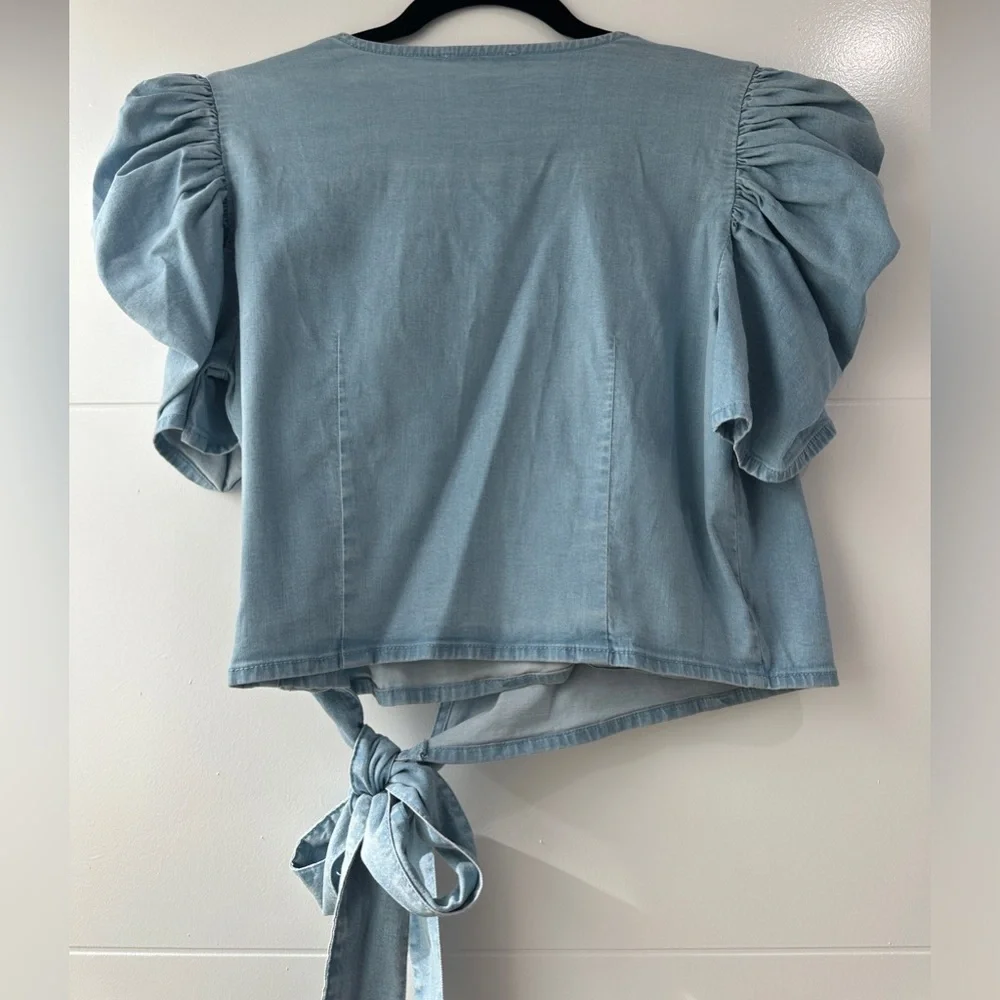Bar III Light Wash Denim Puff Sleeve Wrap Crop Top | NWT Size Small - Picture 11 of 14